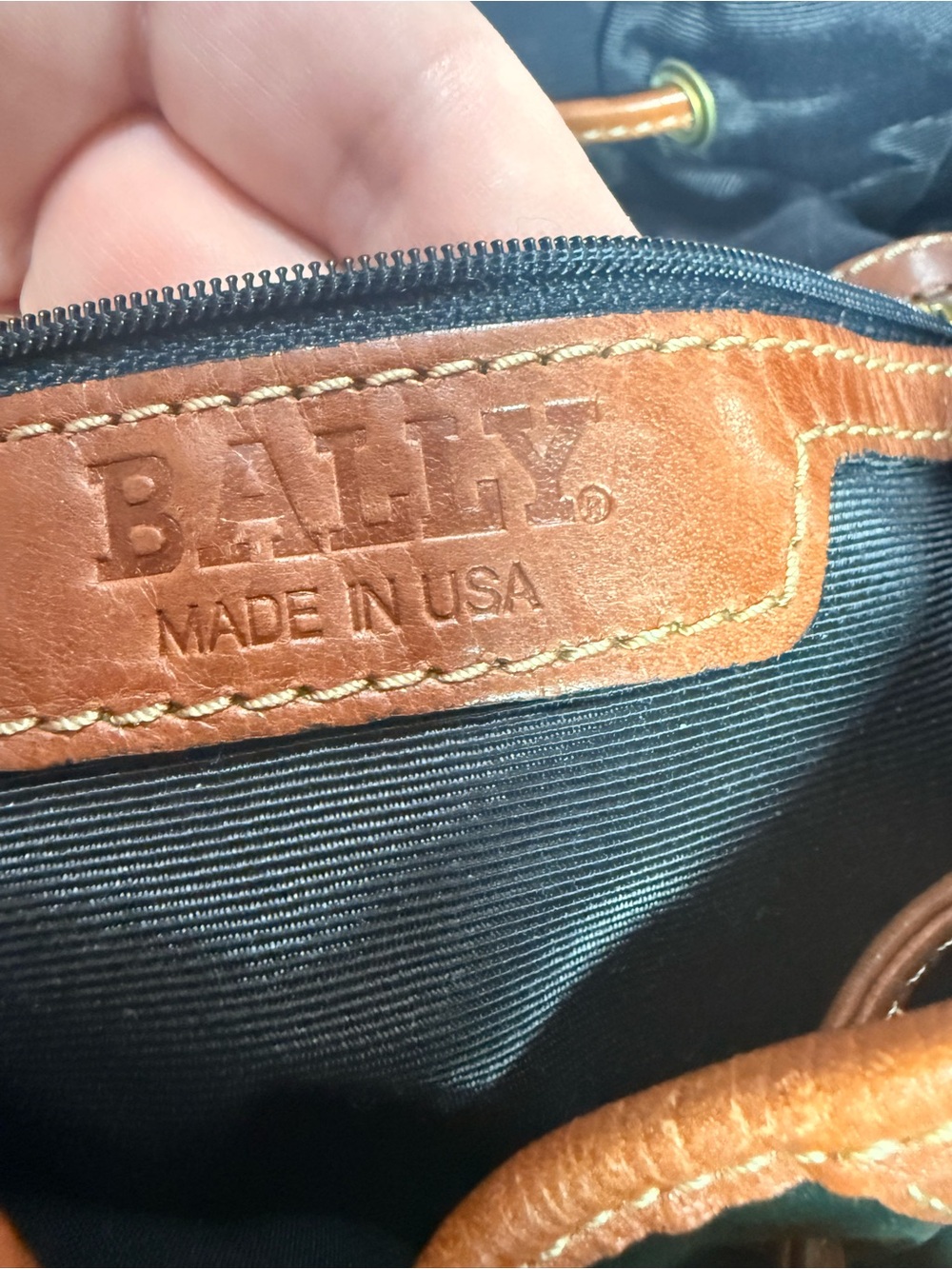 Bally Vintage Foxglove Nubuck Suede Bucket Bag Made in USA Green Leather - Picture 14 of 14